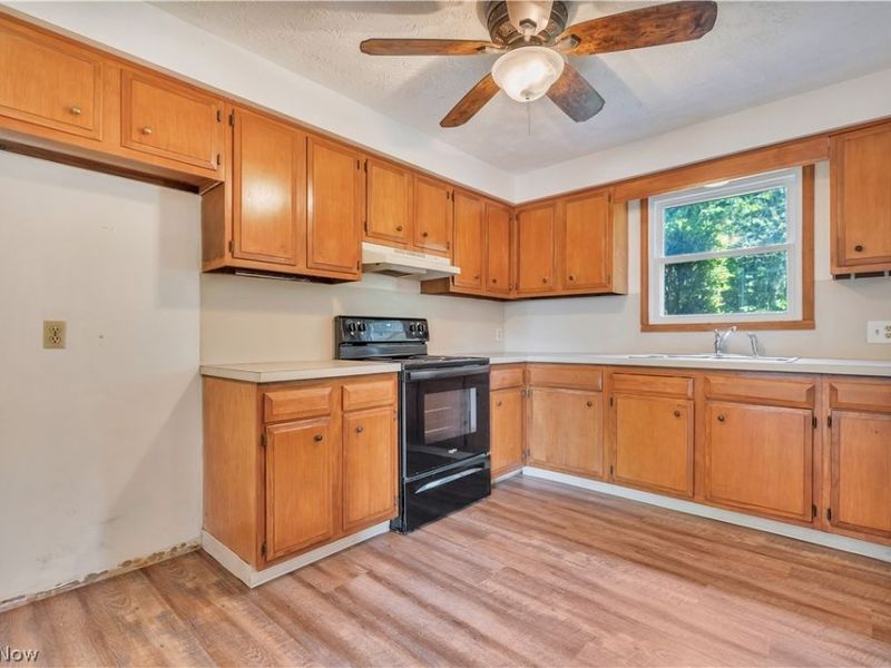 72-74 Briarcliff Avenue NE, Alliance, OH 44601 Photo 6