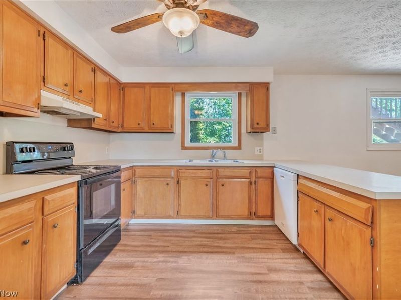 72-74 Briarcliff Avenue NE, Alliance, OH 44601 Photo 7
