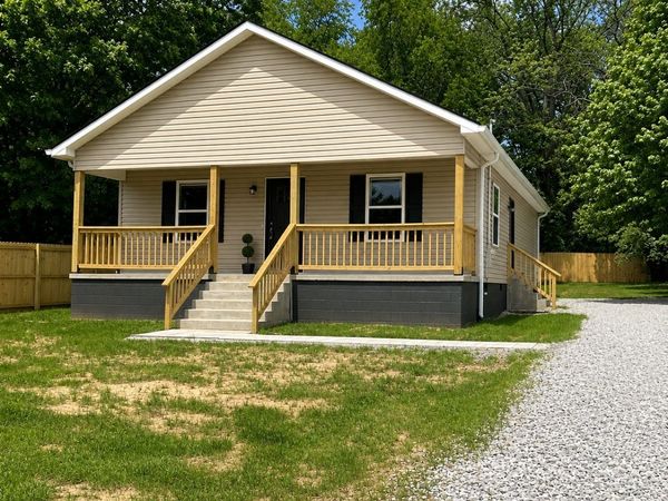 109 Spruce St, Cowan, TN 37318