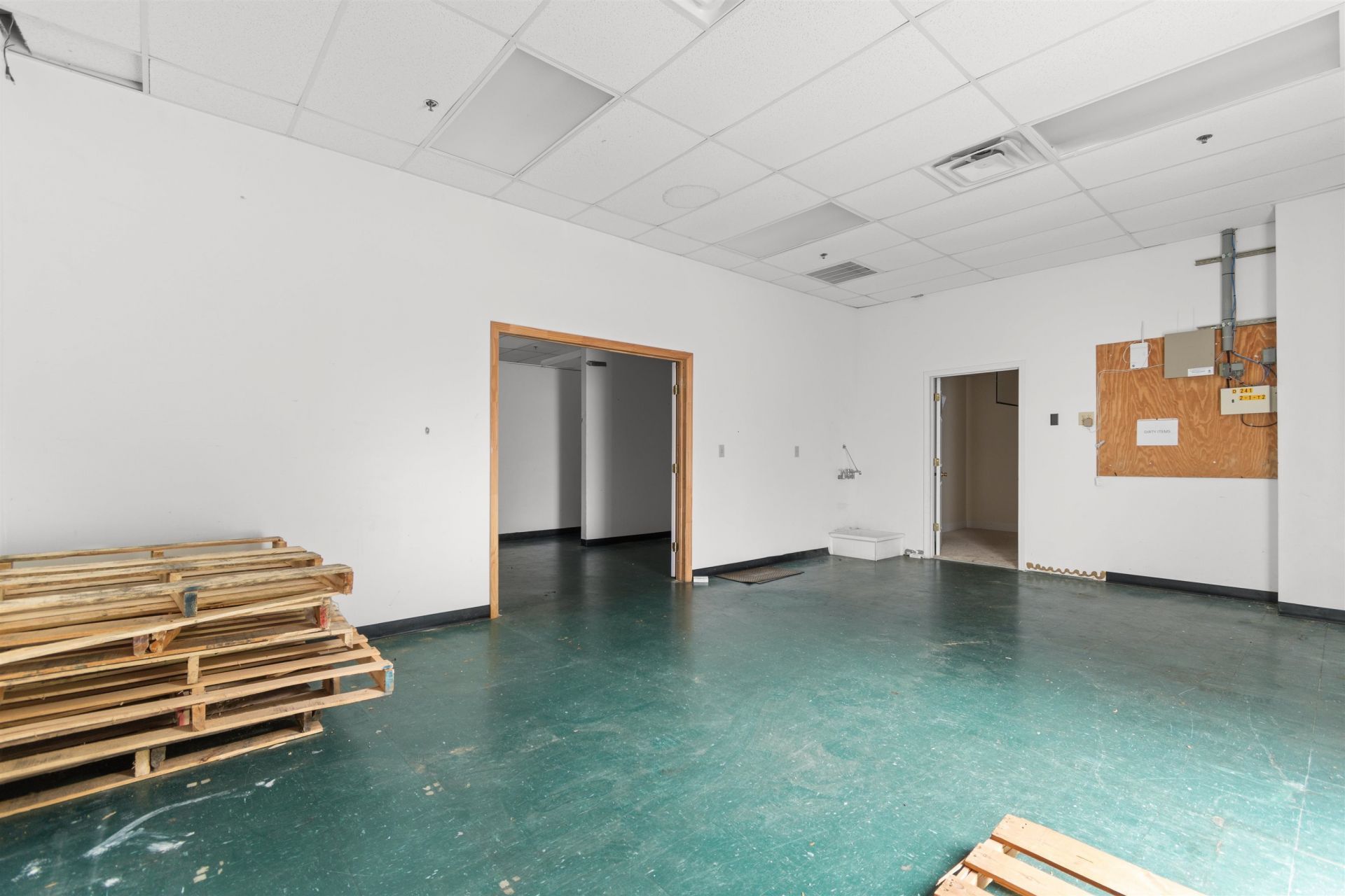 480 Nelson Blvd.  Photo 38