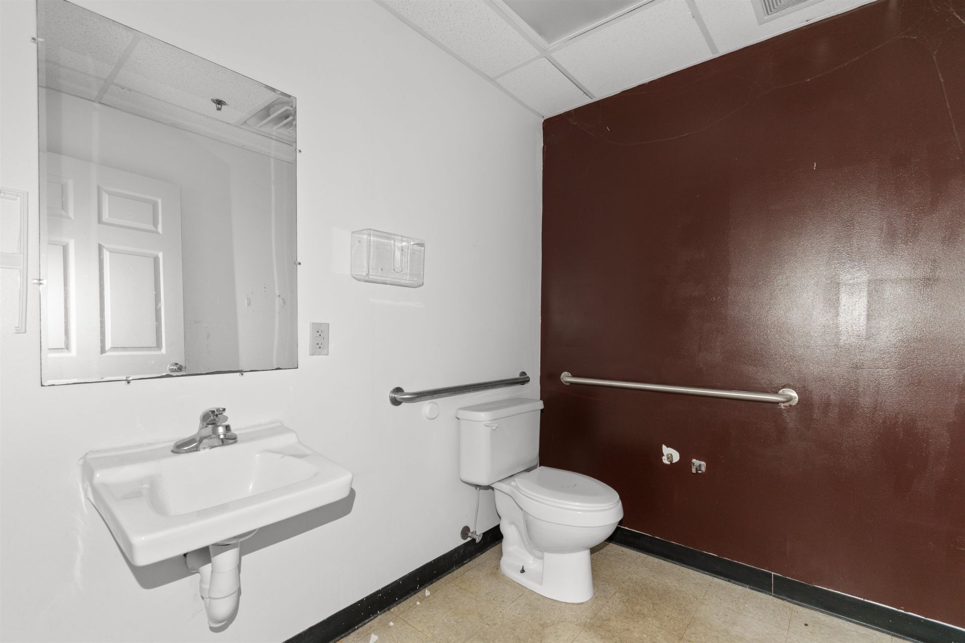 480 Nelson Blvd.  Photo 40