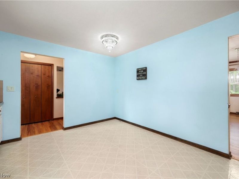 8636 Scarlet Oak Lane, Parma, OH 44130 Photo 8