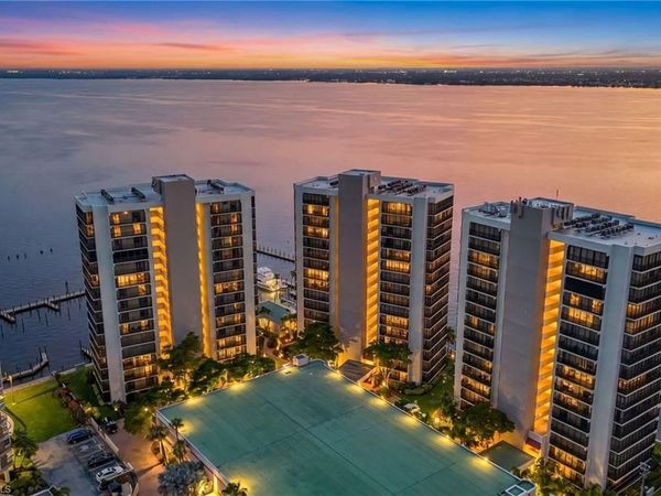 1920 Virginia AVE, Unit 403, FORT MYERS, FL 33901