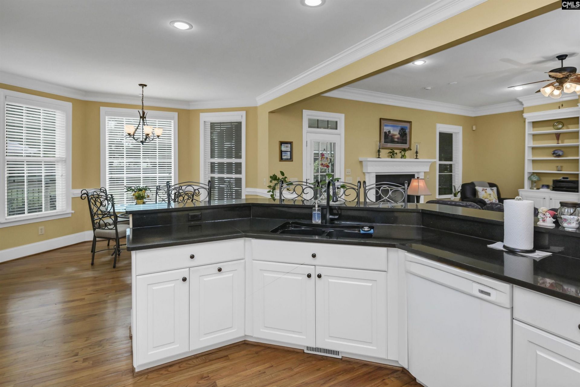101 Autumn Oaks Lane  Photo 10