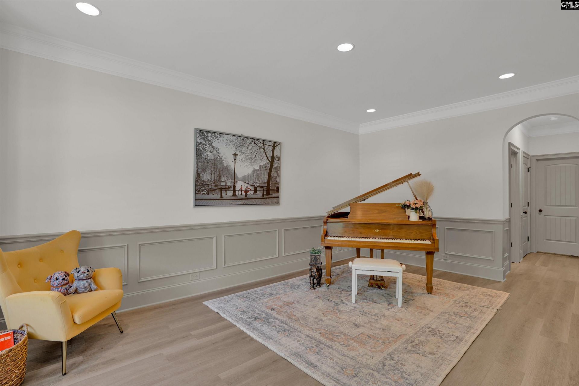 155 Swanhaven Drive  Photo 7