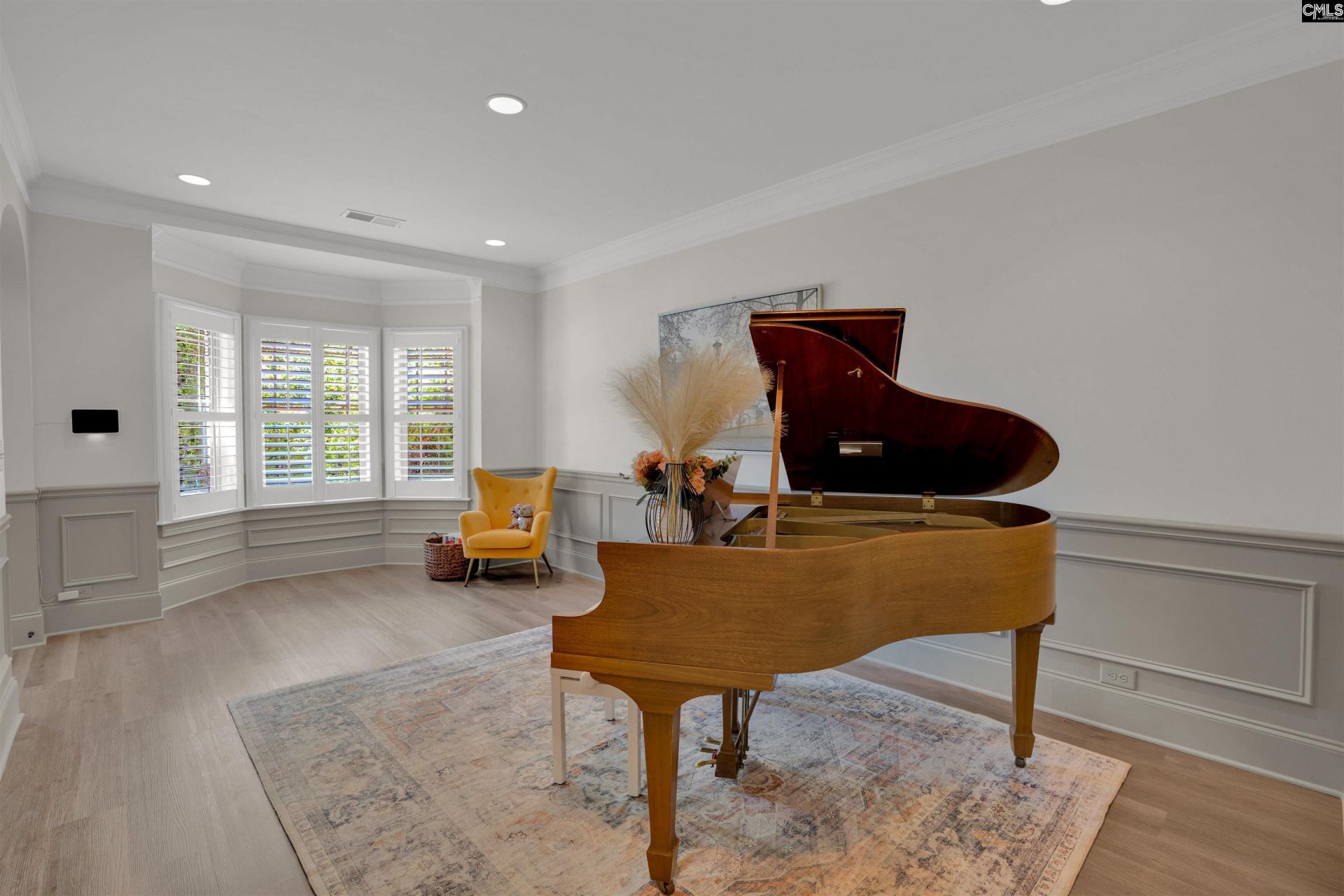 155 Swanhaven Drive  Photo 8
