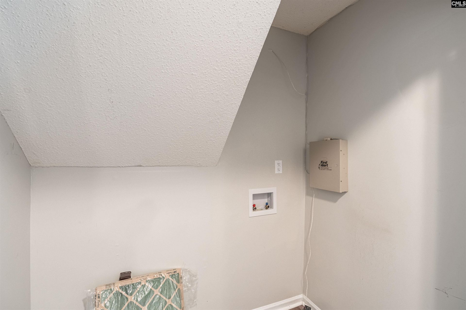 200 E Pond Ridge Road  Photo 19