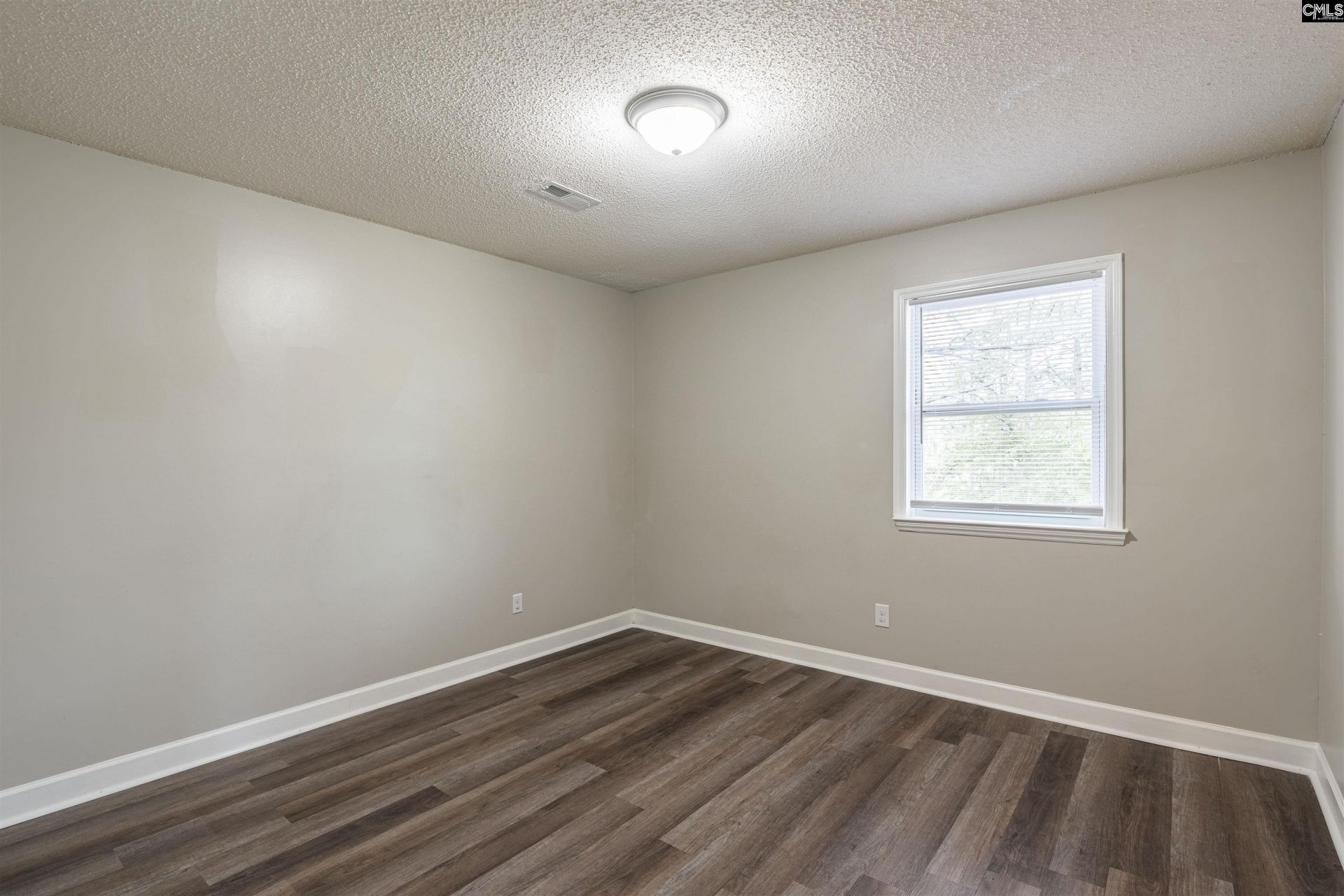 200 E Pond Ridge Road  Photo 26