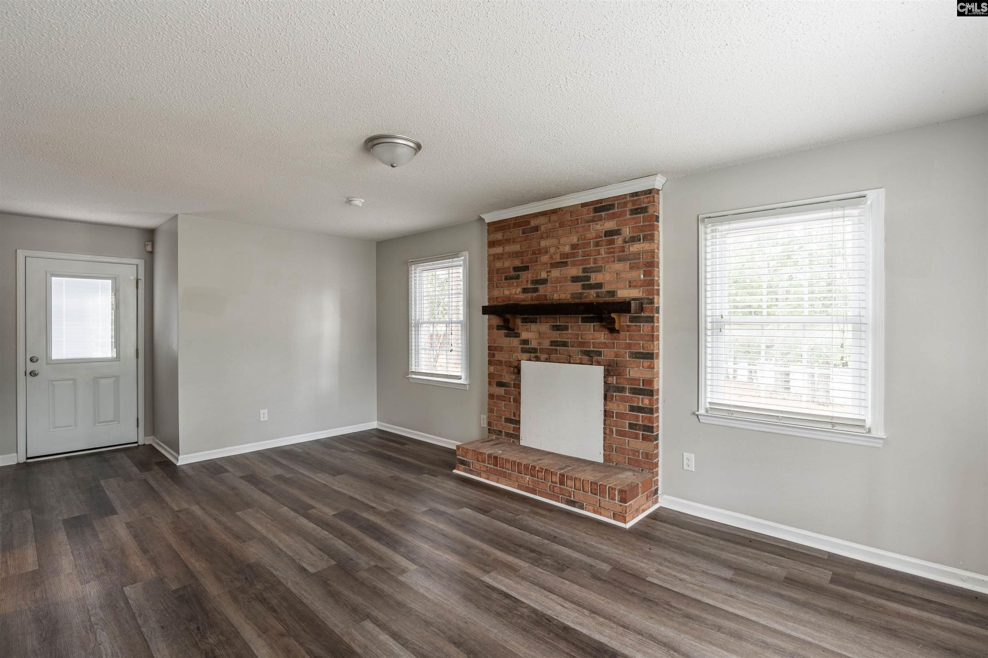 200 E Pond Ridge Road  Photo 9