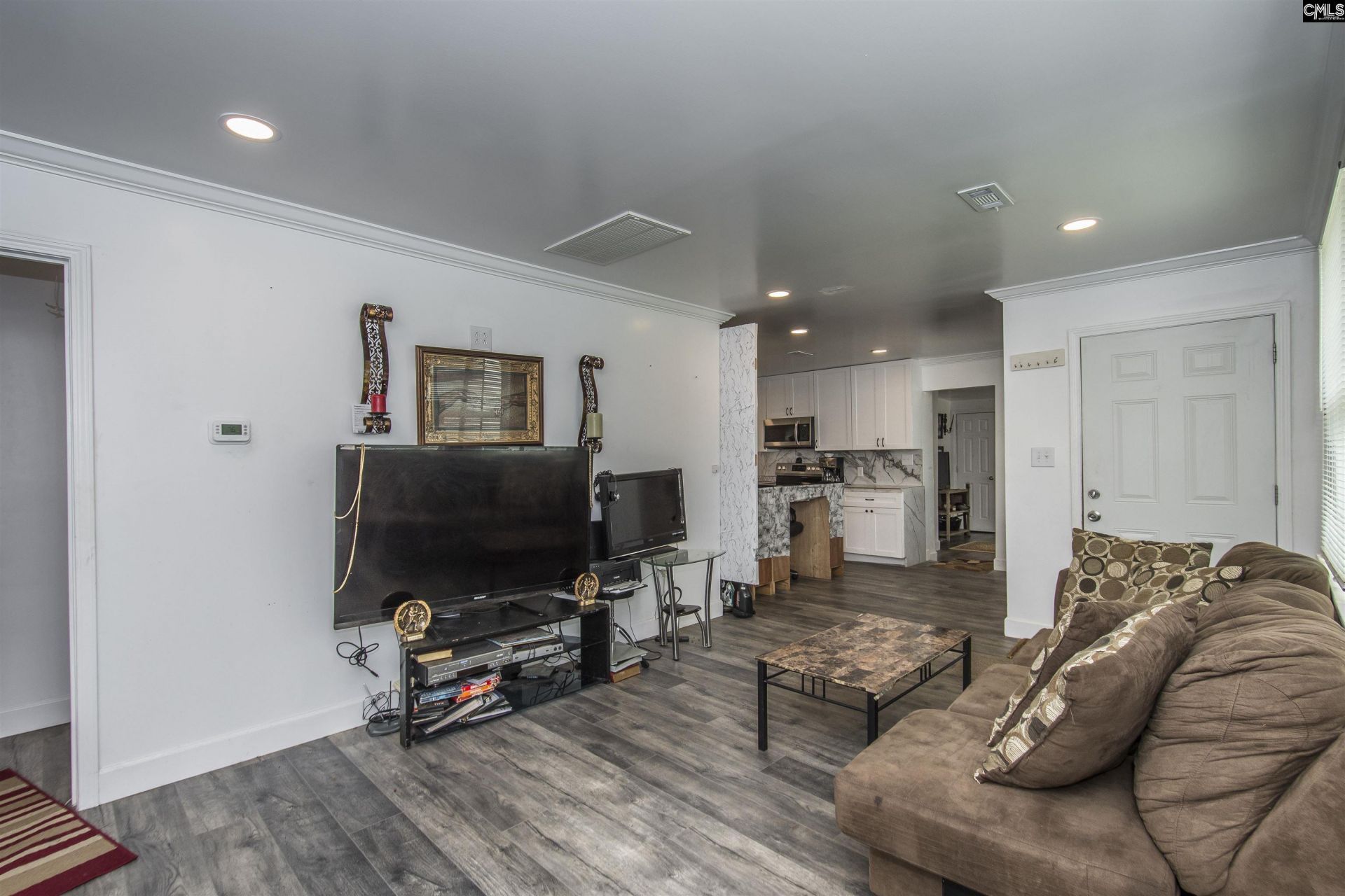 112 Stanford Street Photo 4