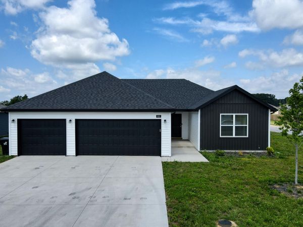 913 Pebble Beach Court , Rogersville, MO 65742