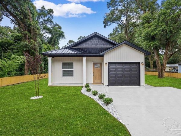 4837 Sierra Dr, Pensacola, FL 32526