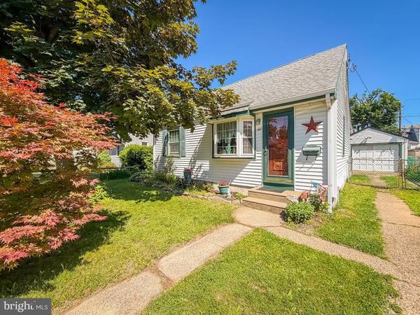 3521 CARNARVON AVENUE , BRISTOL, PA 19007