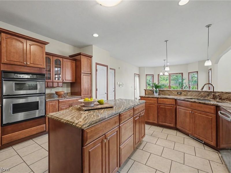 7635 Harley Hills Drive, North Royalton, OH 44133 Photo 14
