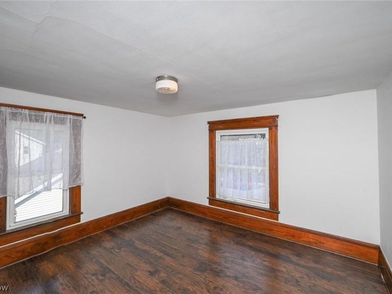 940 W Hopocan Avenue , Barberton, OH 44203 Photo 15