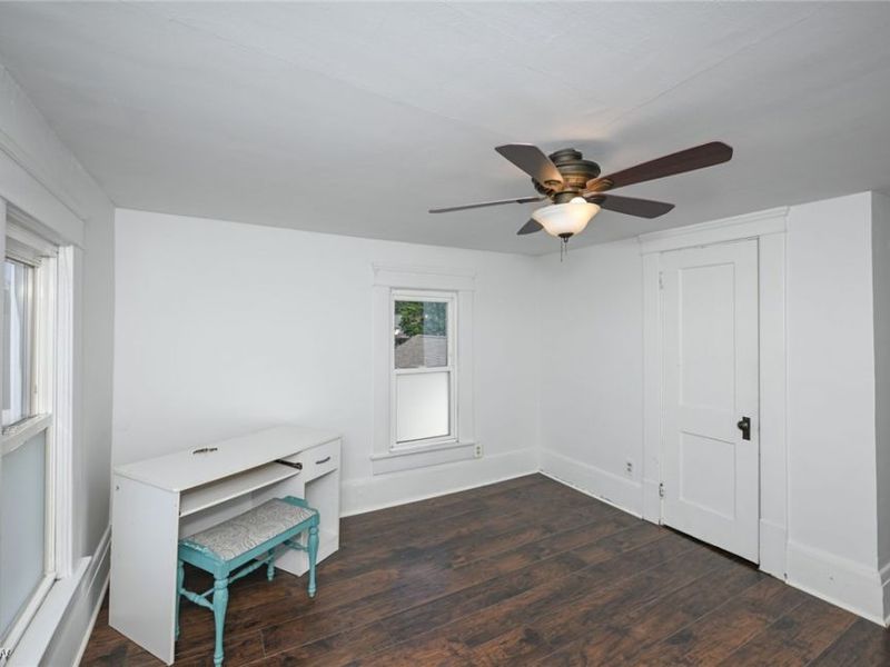940 W Hopocan Avenue , Barberton, OH 44203 Photo 18