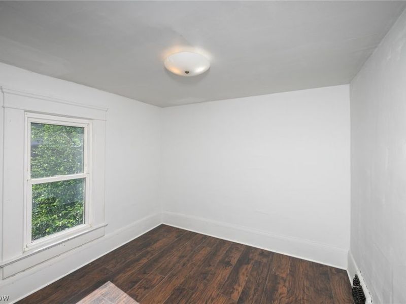940 W Hopocan Avenue , Barberton, OH 44203 Photo 22