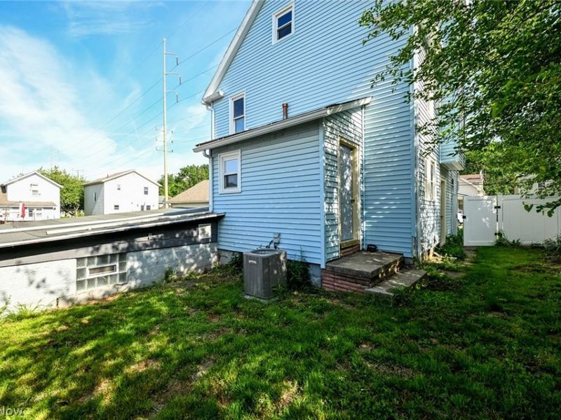 940 W Hopocan Avenue , Barberton, OH 44203 Photo 28