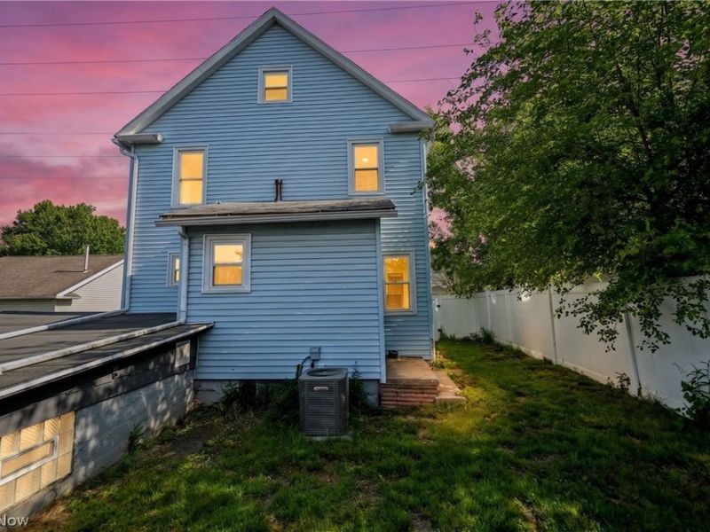 940 W Hopocan Avenue , Barberton, OH 44203 Photo 29