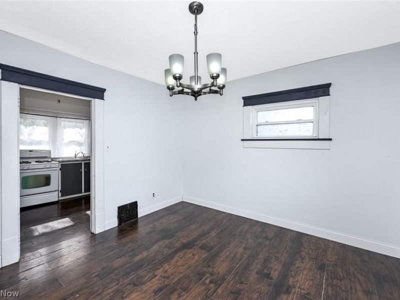 940 W Hopocan Avenue , Barberton, OH 44203 Photo 8