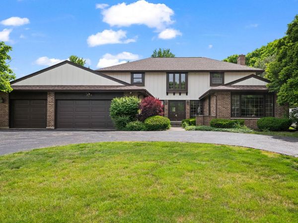 4211 Ridgeland Lane , Northbrook, IL 60062