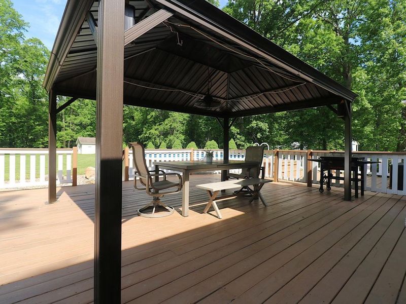 8503 Risden Road, Vermilion, OH 44089 Photo 2
