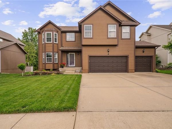 19821 W 97th Street, Lenexa, KS 66220