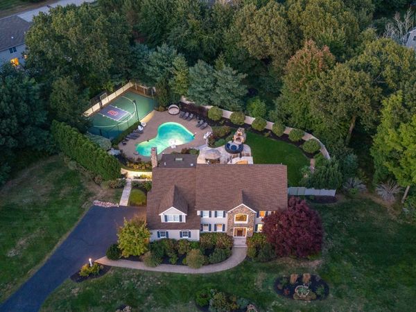 19 High Ridge Rd, Topsfield, MA 01983