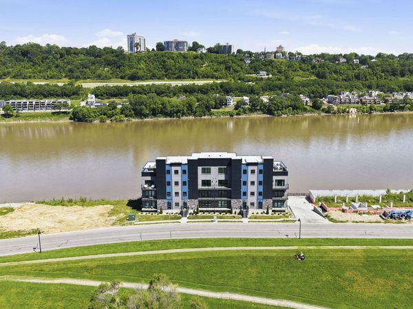745 Manhattan Boulevard, Unit 303, Dayton, KY 41074