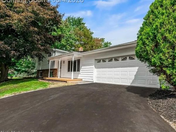 12335 Erika Street, Hartland Twp, MI 48353