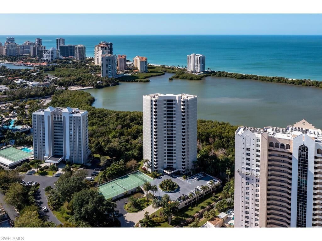 5555 Heron Point Dr , Unit 902, Naples, FL 34108 Photo