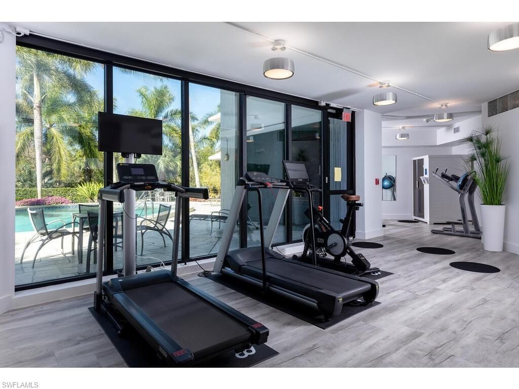 5555 Heron Point Dr , Unit 902, Naples, FL 34108 Photo