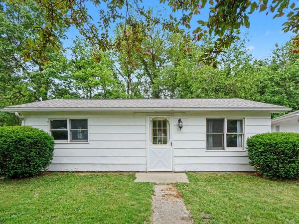 430 11th Avenue, Three Rivers, MI 49093