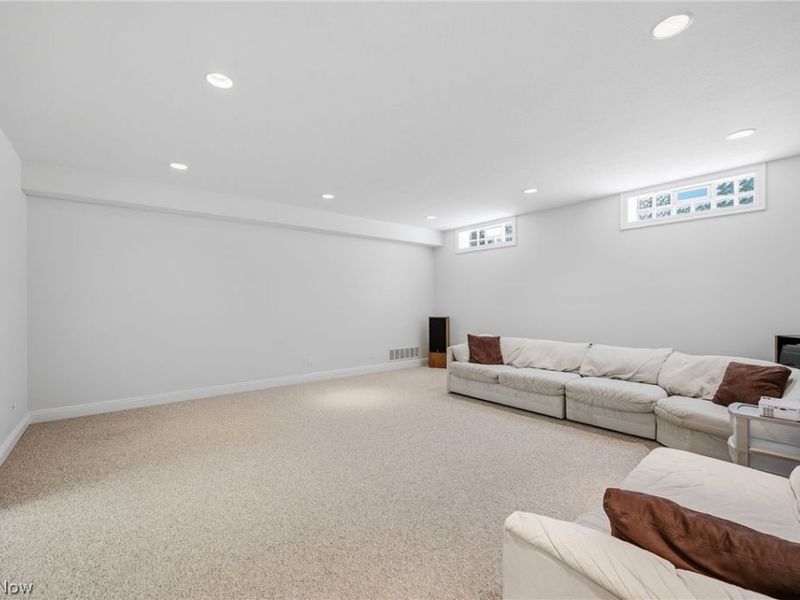 427 Diana Court, Highland Heights, OH 44143 Photo 38
