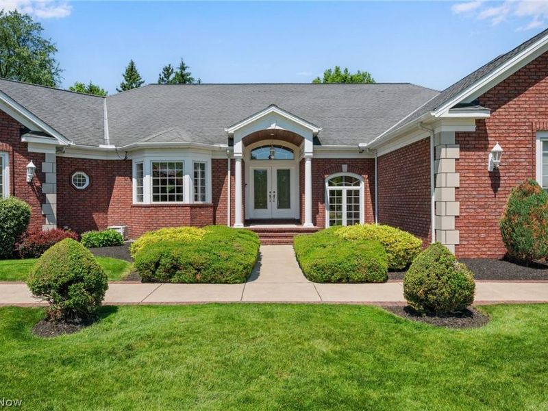 427 Diana Court, Highland Heights, OH 44143 Photo 5