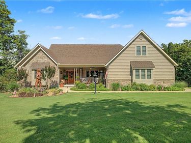 1 Hughes Lane, Bella Vista, AR 72715
