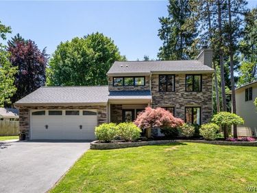 11 Dappled Drive, East Amherst, NY 14051