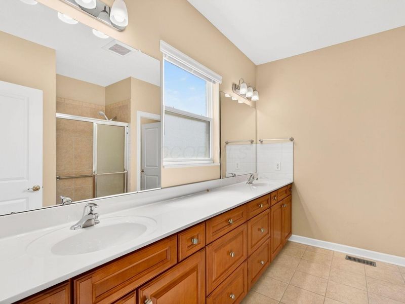 79 Tinley Park Circle, Delaware, OH 43015 Photo 35