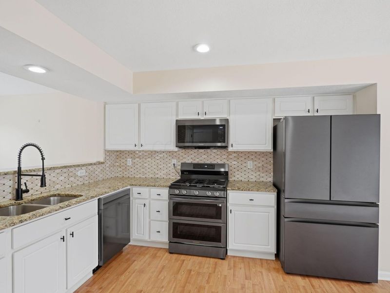 5163 Horseshoe Falls Drive , Unit 9, Dublin, OH 43016 Photo 16