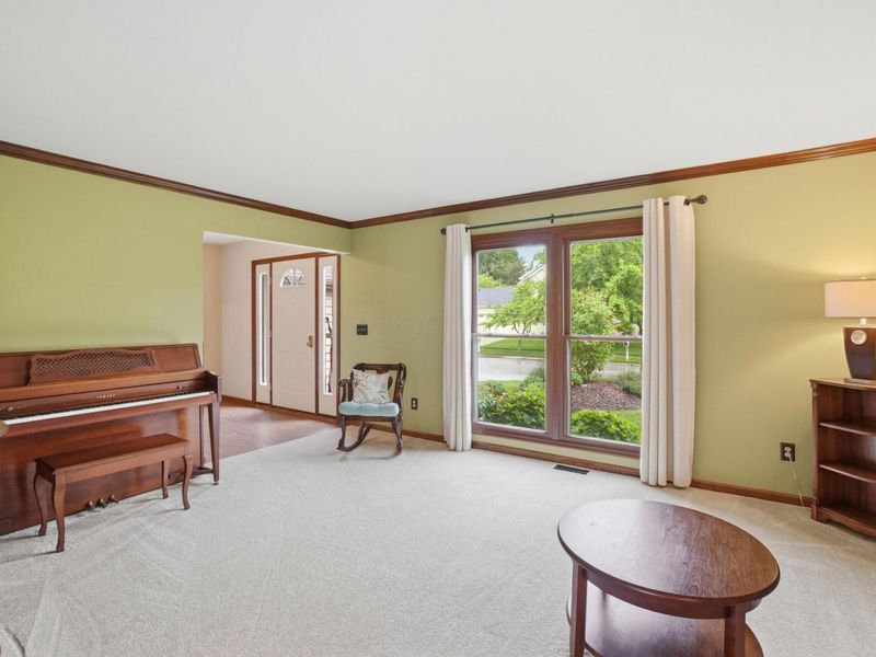 3437 River Narrows Road , Hilliard, OH 43026 Photo 8