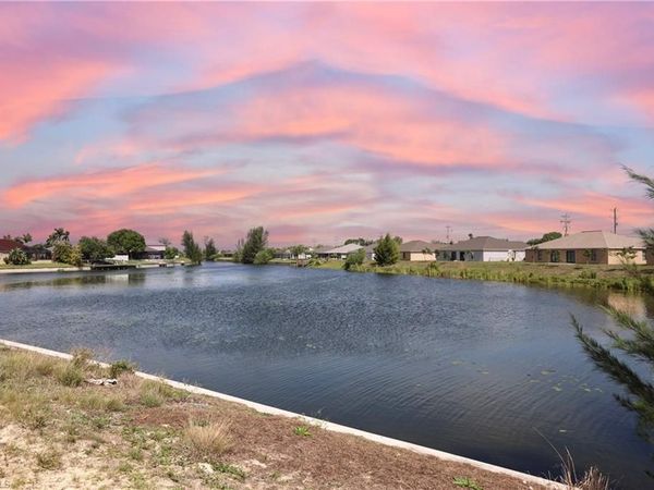 1118 SW 31st TER , CAPE CORAL, FL 33914