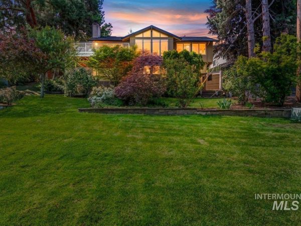 730 E Curling Dr, Boise, ID 83702