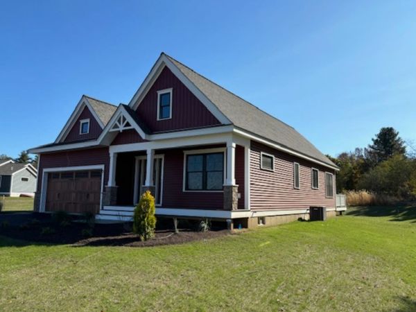 36 Edgewater Drive, Brentwood, NH 03833