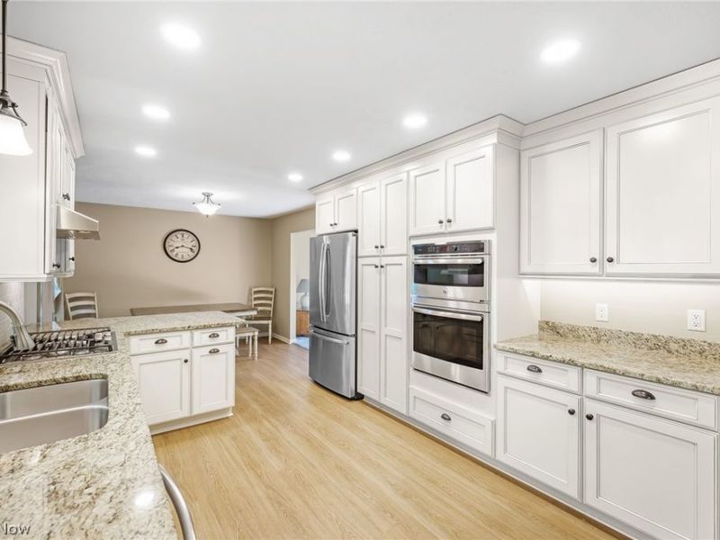 1112 Ledgebrook Drive, Tallmadge, OH 44278 Photo 10