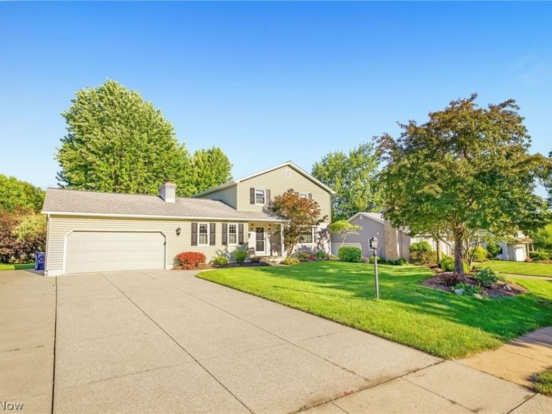 1112 Ledgebrook Drive, Tallmadge, OH 44278 Photo 2