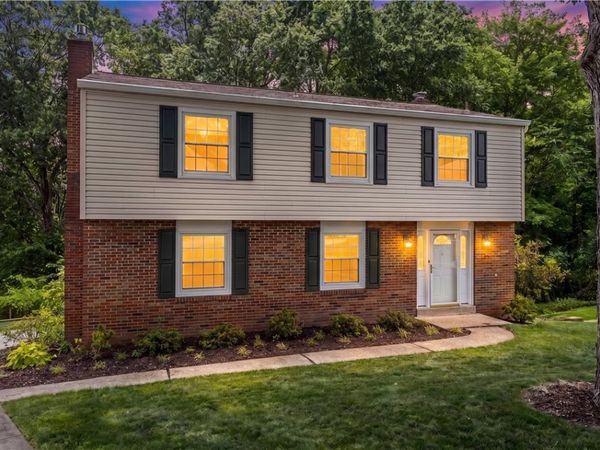 1129 King George Court , Pittsburgh, PA 15237
