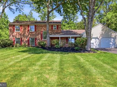 15 BROOKDALE DRIVE, DOYLESTOWN, PA 18901