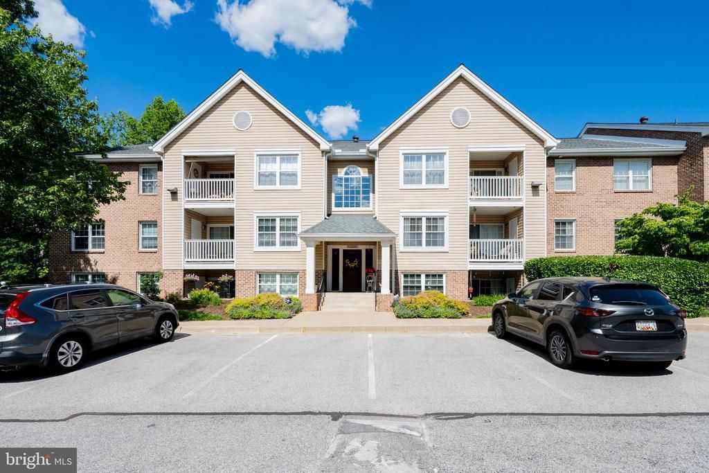 3 Ginford Place, Unit 204, Baltimore, MD 21228 Main Photo
