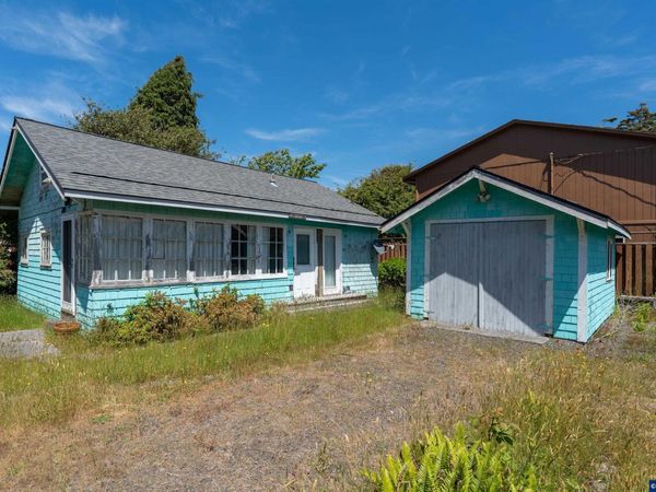 1019 N Franklin St St, Seaside, OR 97138