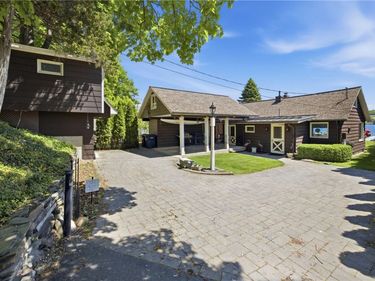 5379 E Bluff Dr, Penn Yan, NY 14527